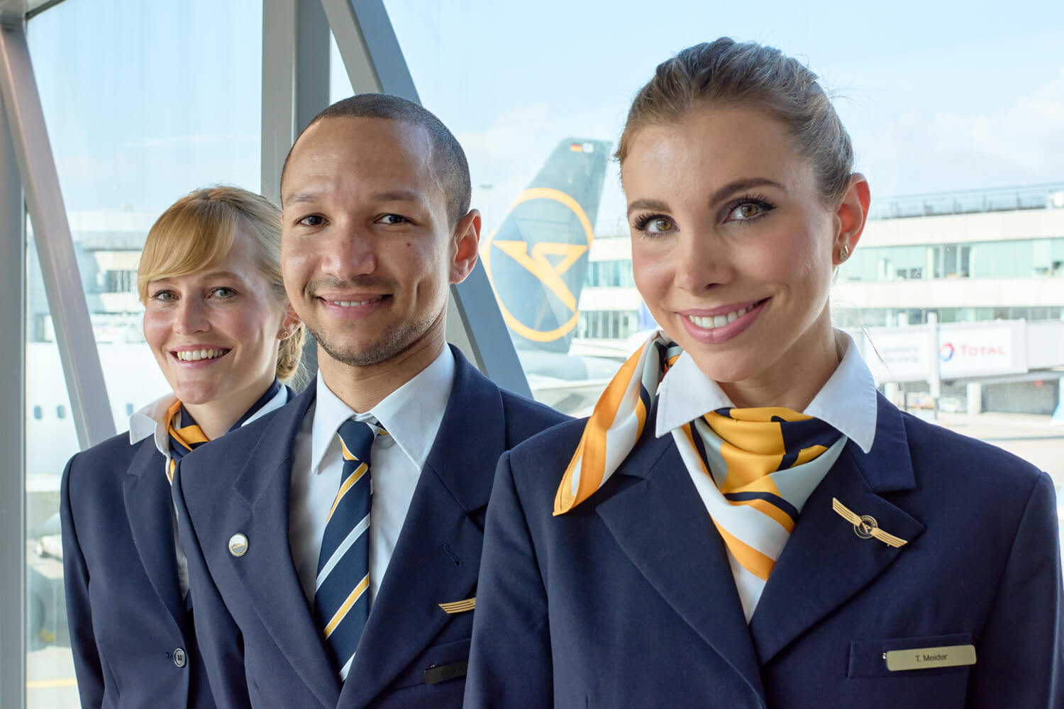 Condor, another Airline that adjusts their uniform guidelines
